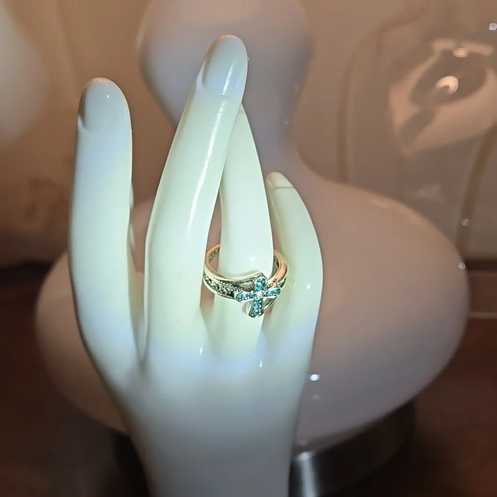 Blue Cubic Zirconia Cross Ring - Silver plated - Sparkling Gemstones Size 9